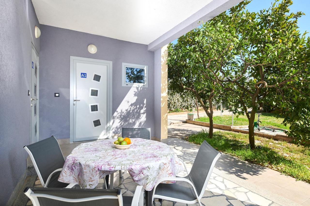 אומאג Apartments Ferlin מראה חיצוני תמונה